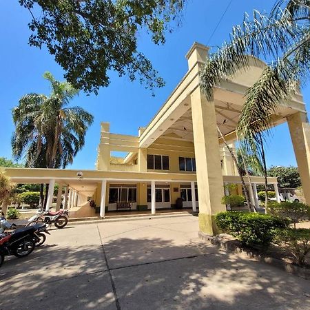 Hotel Portico Norte Tartagal Extérieur photo