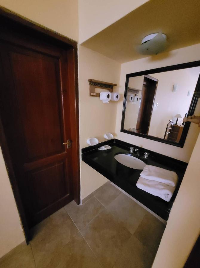 Hotel Portico Norte Tartagal Extérieur photo